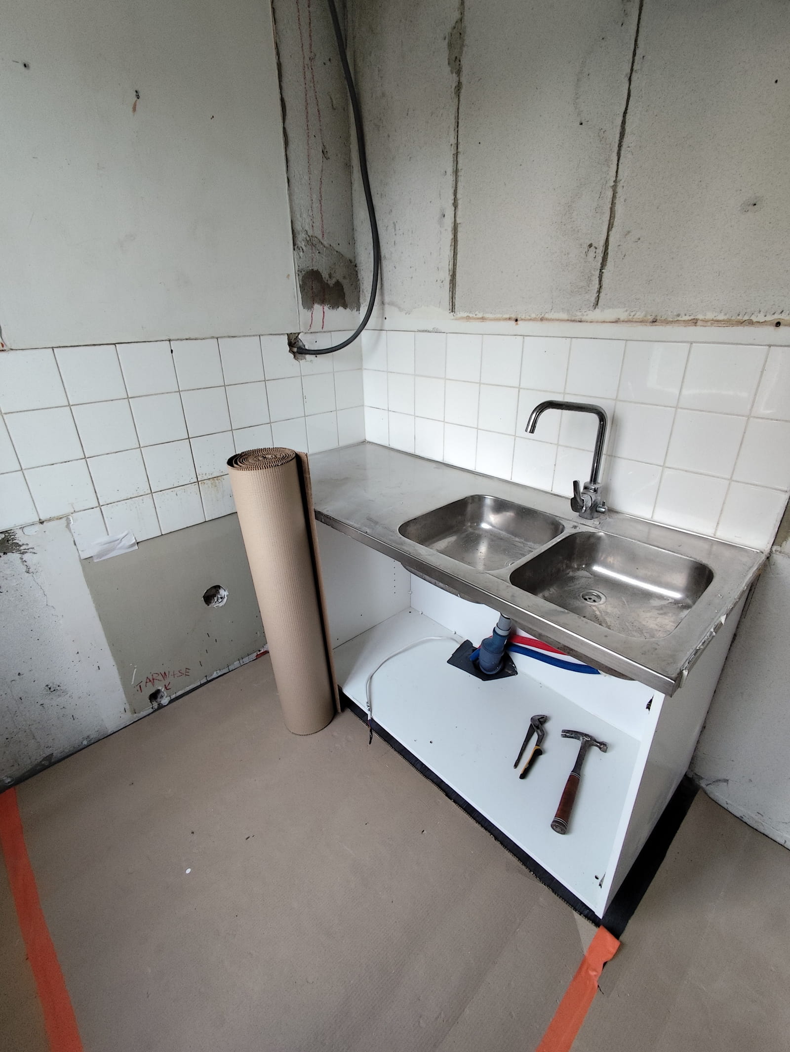 Keittiö ennen remonttia 1