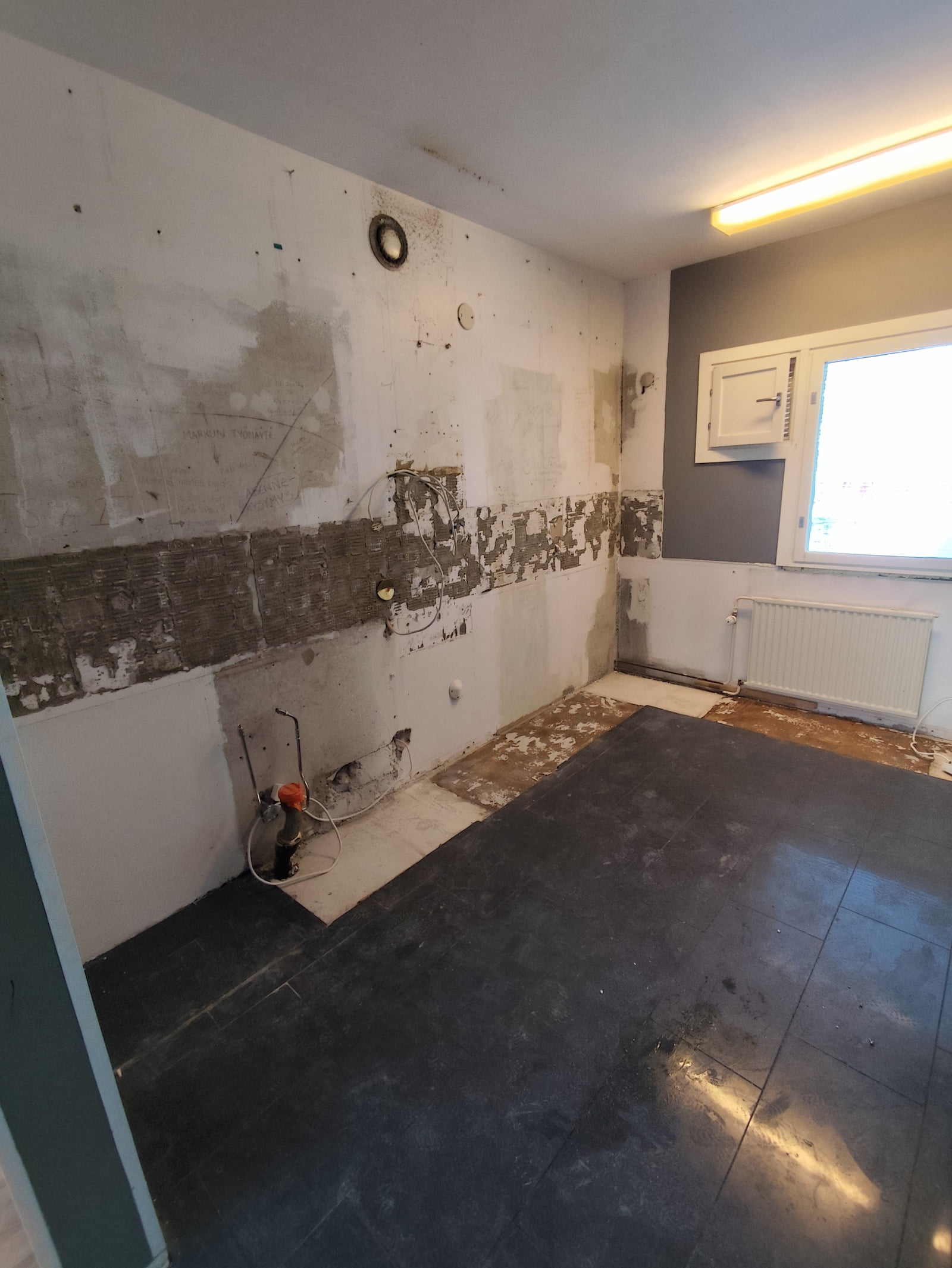 Keittiö ennen remonttia 1