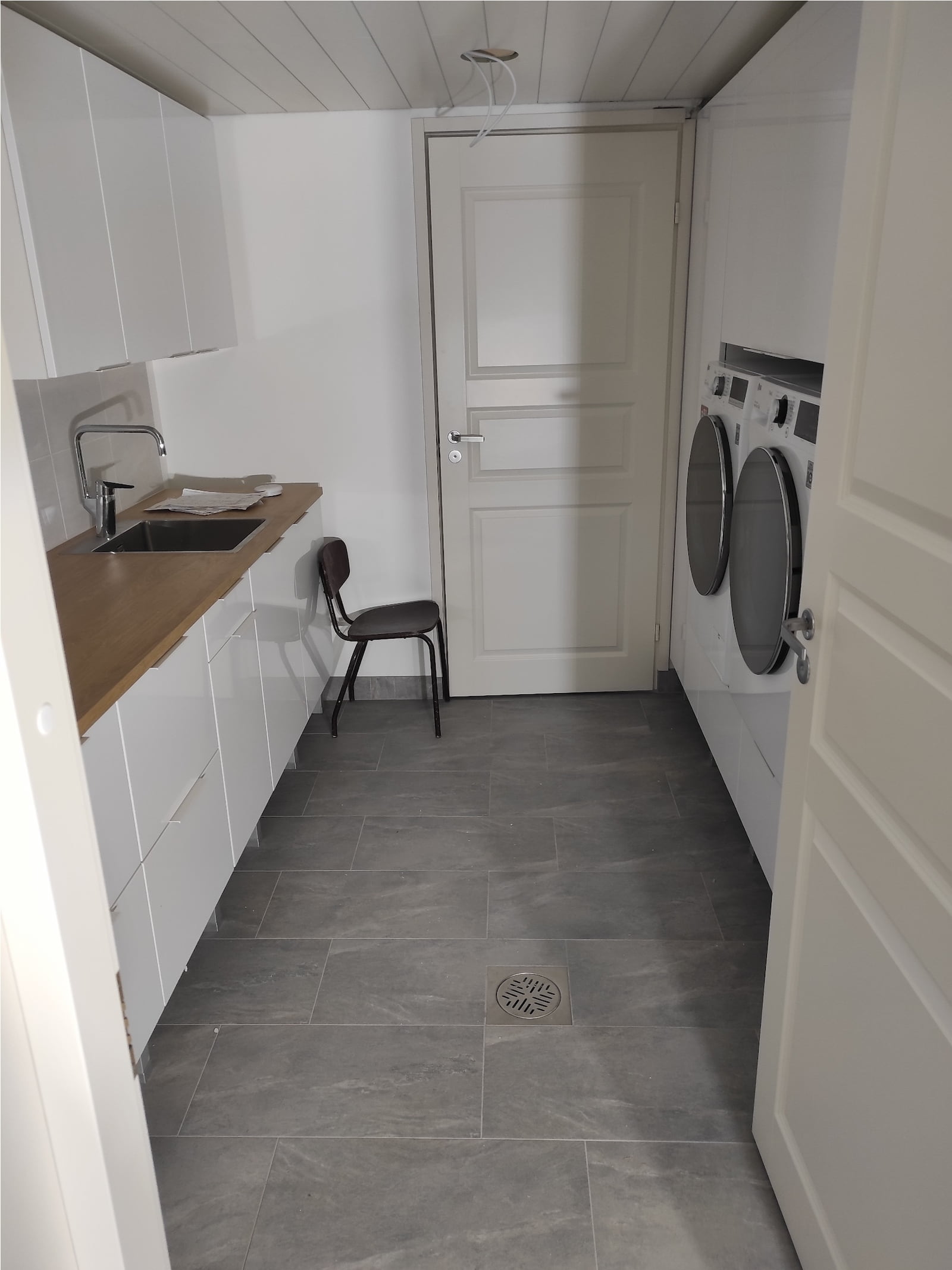 Kylpyhuone jälkeen 2