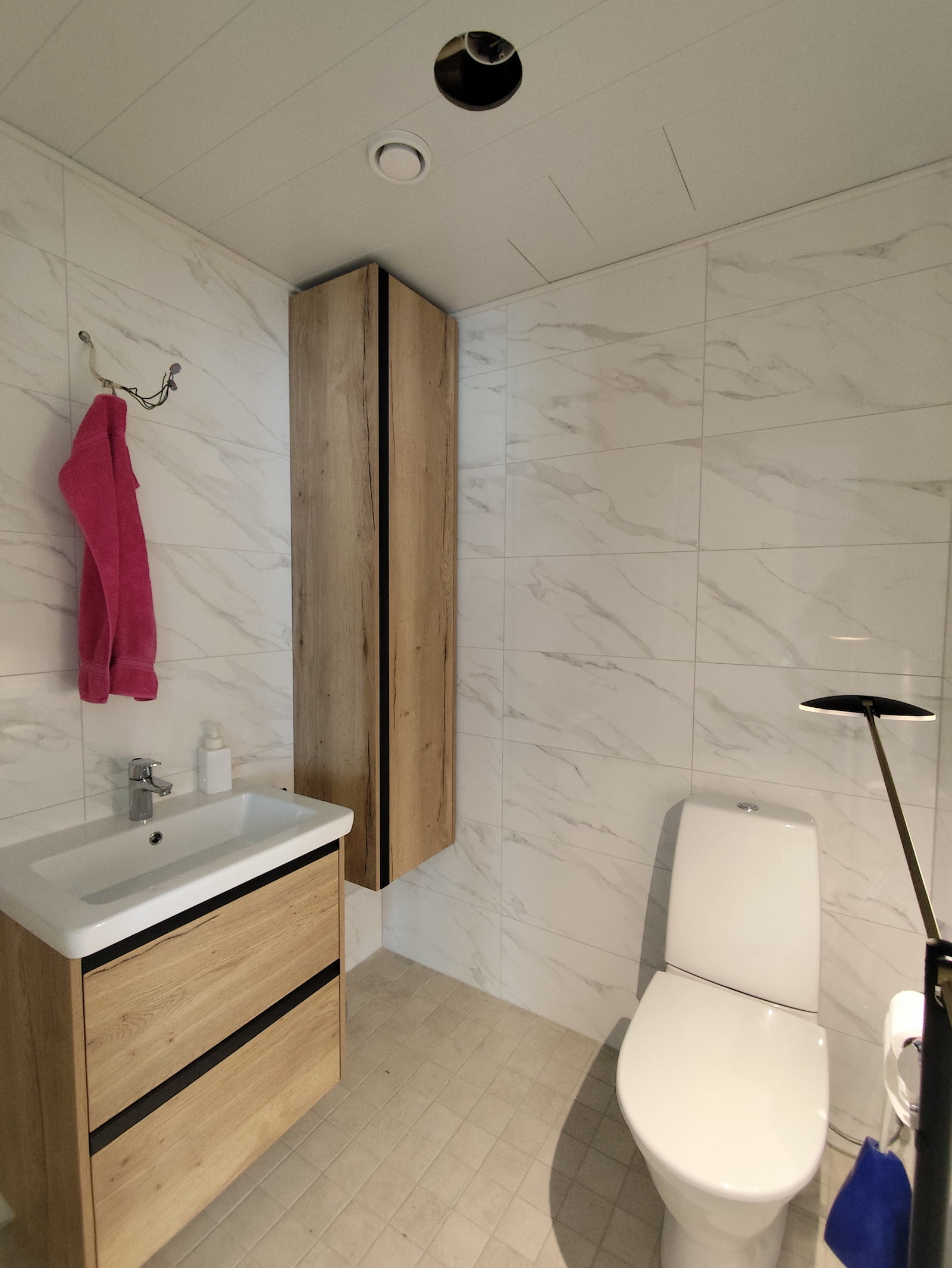 Kylpyhuone jälkeen 2