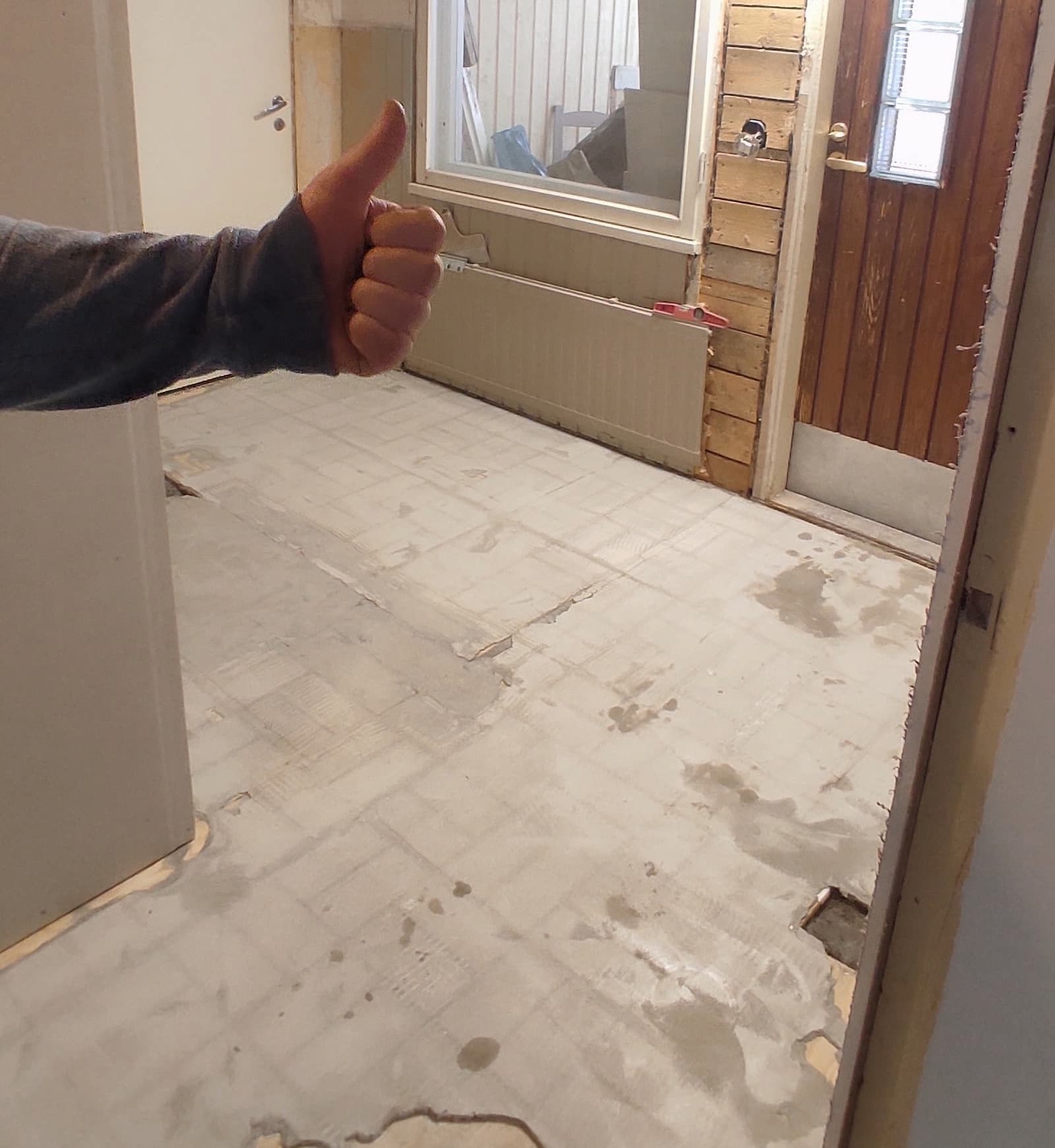 Lattia ennen 2