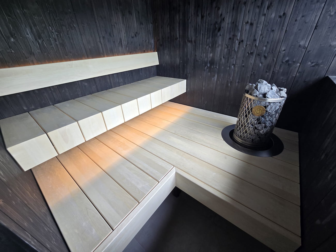 Puinen perinteinen sauna